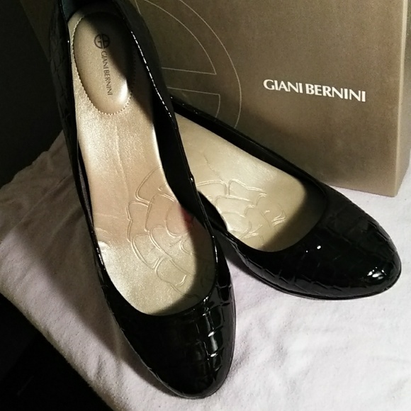Giani Bernini Shoes - NIB patent black pump 10